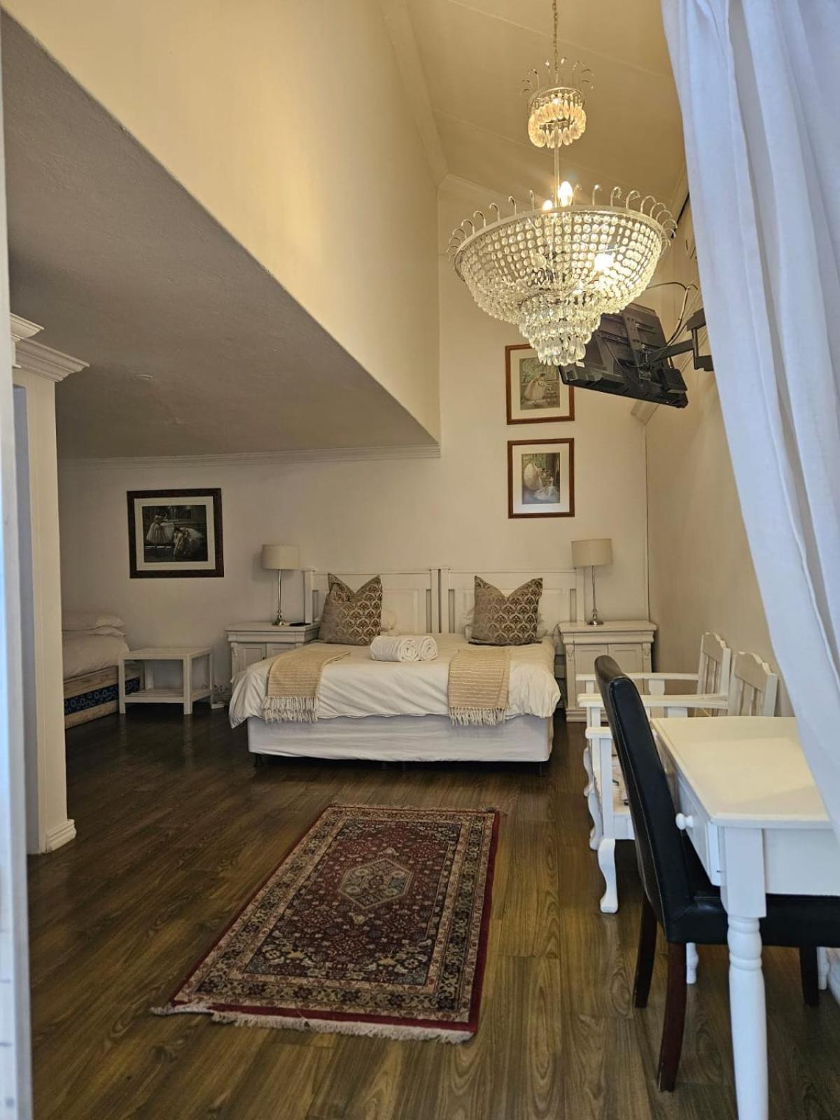 Tcs On Lynnwood Guesthouse Pretoria Exterior photo